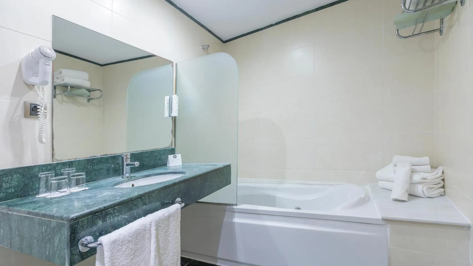 ****  Moon Dreams Calabahia Hotel La Cala Del Moral Spain